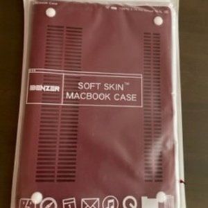 BENZER SOFT SKIN MAC BOOKCASE - RED
